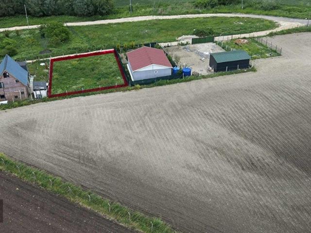ÇATALCA OKLALIDA ETRAFI ÇEVRİLİ 381 M SATILIK PARSEL