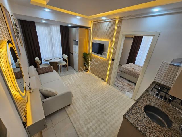 Atalar'da 1+1 Arakat Asansörlü Full Eşyalı Yüksek Kredi İmkanlı Lüks Apart