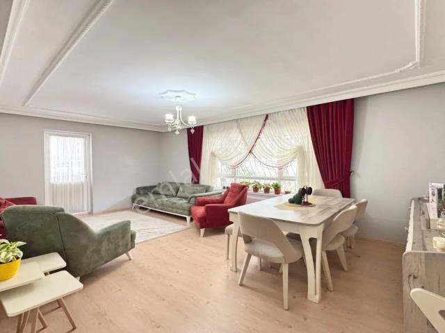 Atapark Mahalle'sinde Karakol Yakını Yüksek Giriş Lüks 3+1 Daire