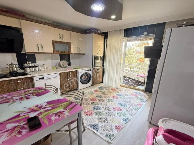 Atapark Cadde Yakını Bölgenin En Geniş Dairesi Kaçırmayın!