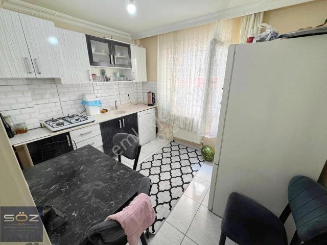 Atapark Cadde Yakını 2.kat Konumunda 2 Balkonlu Kök Tapulu 3+1