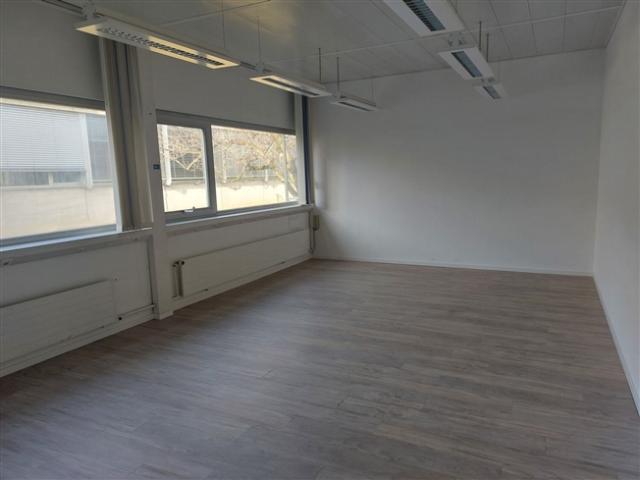 Atelier ab 78 m² zu mieten – Lager / Atelier