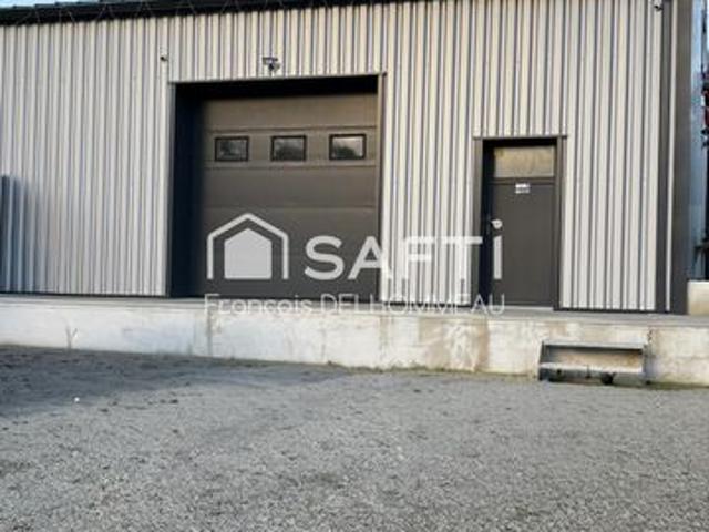 Atelier de 130m2 avec bureau et place de parking