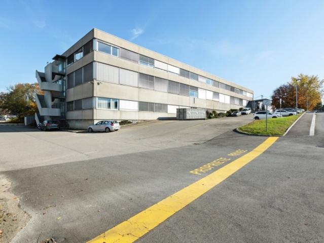 Atelier dès 500 m² à louer – Dépôt / atelier