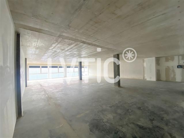 Atelier, Lager, Büros von 183 m2 zu vermieten in Yverdon