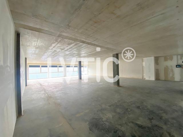 Atelier, Lager, Büros von 183 m2 zu vermieten in Yverdon