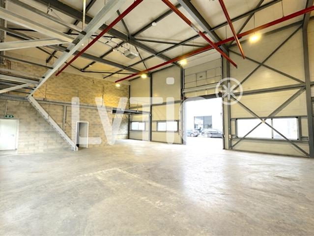 Atelier, Lagerraum von 394 m2 zu vermieten in Yverdon les Bains