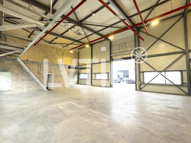Atelier, Lagerraum von 394 m2 zu vermieten in Yverdon les Bains