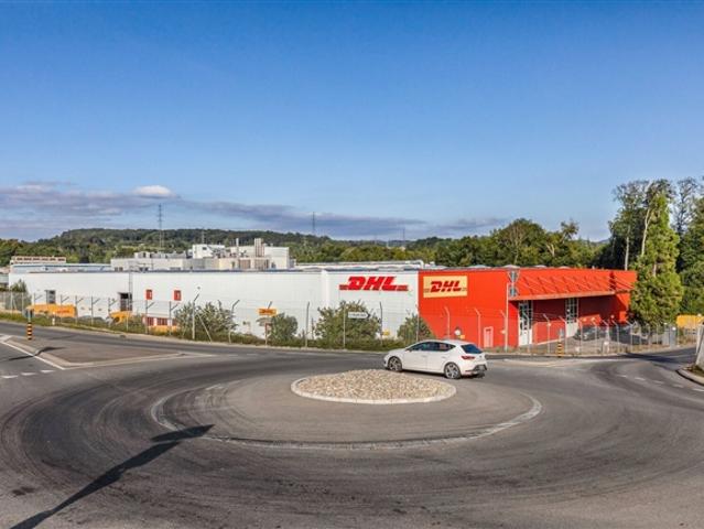 Atelier 420 m2 im Erdgeschoss – Zugang mit Sektionaltür – Nah an allem