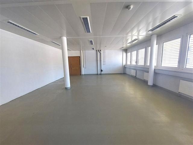 Atelier/Lager 68m2 in Renens – Nähe Autobahn/Bahnhof – Flexibler Mietvertrag