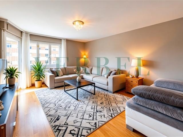 Atemberaubende 3,5 Zimmer Wohnung mit Balkon