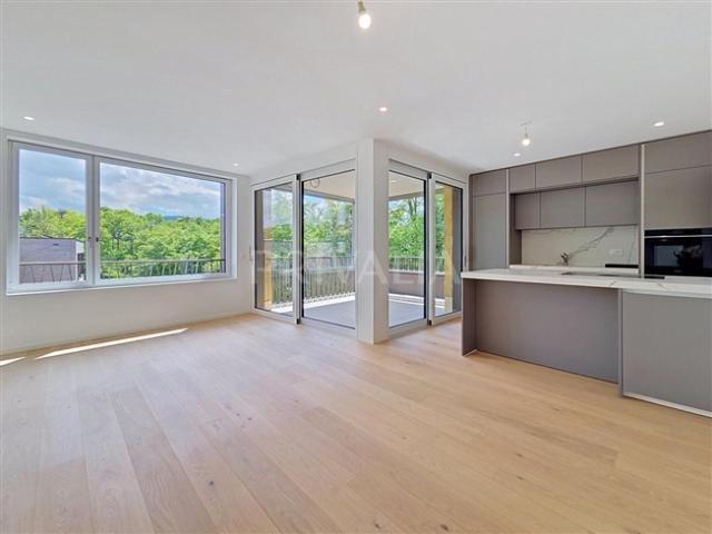 Atemberaubende neue Wohnung in einem neuen, energieeffizienten Haus