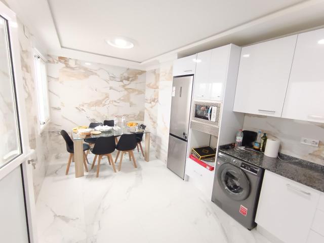 ¡ATENCIÓN, VIVIENDA REFORMADA INTEGRAMENTE AÑO 2025 EN SAN ROQUE!