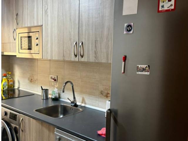 ATENCIÓN ESTUDIANTES. VIVIENDA DISPONIBLE PARA EL PRÓXIMO CURSO ACADÉMICO. 10 MESES DE ALQUILER