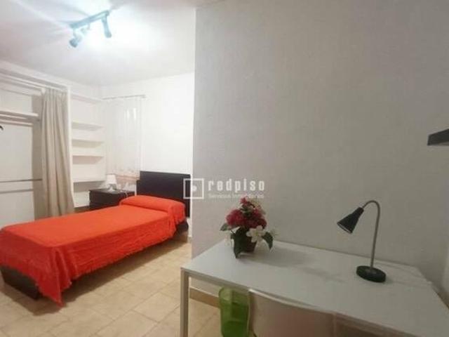 ATENCIÓN ESTUDIANTES ALQUILER DE HABITACIONES DOBLE E INDIVIDUAL PARA FEBRERO