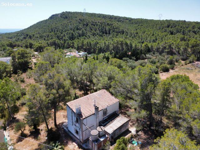 ¡Atención! Finca rústica con vistas al mar, casa de campo y entorno natural privilegiado