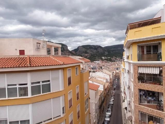 ATENCION SÓLO ESTUDIANTES, PISO REFORMADO