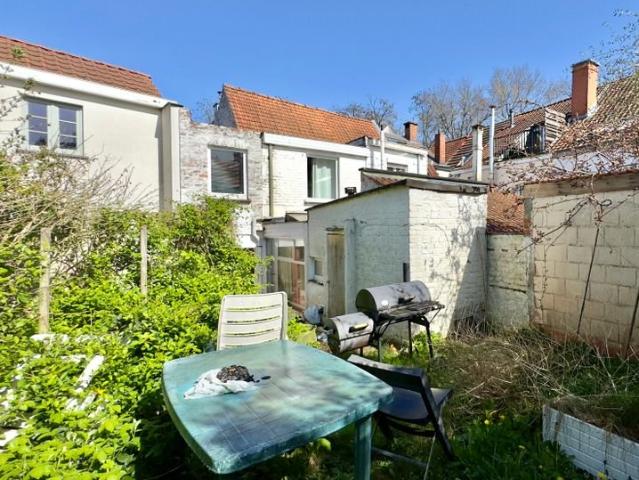 Athénée Royale: Maison 3 chambres + Jardin S/O