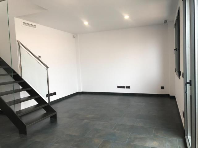 ATIC DUPLEX EN LLOGUER A MATARÓ AMB PK INCLÒS
