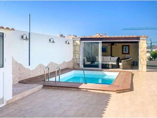 Ático 1ª linea playa con Piscina privada centro puerto