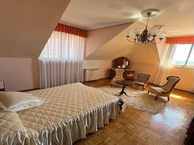ATICO 3 HABITACIONES. BENAVENTE