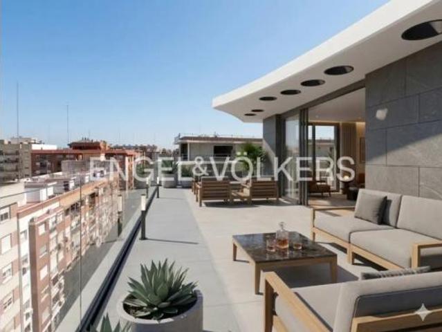 Ático Venta València Capital, Penya roja