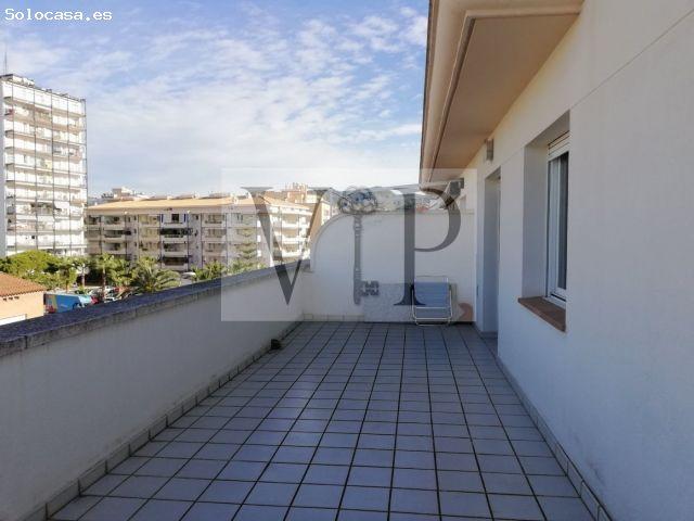 ATICO A MTS DEL MAR, GRAN TERRAZA, PISCINA, PARKING Y ASCENSOR! SITGES
