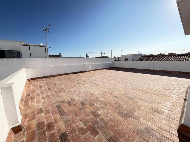Ático a estrenar con gran terraza privada en el centro de Chiclana
