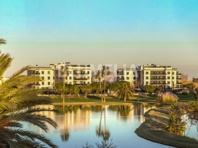 Ático a 350 metros del mar y en 1ª línea del campo de golf d. 280m² Oliva