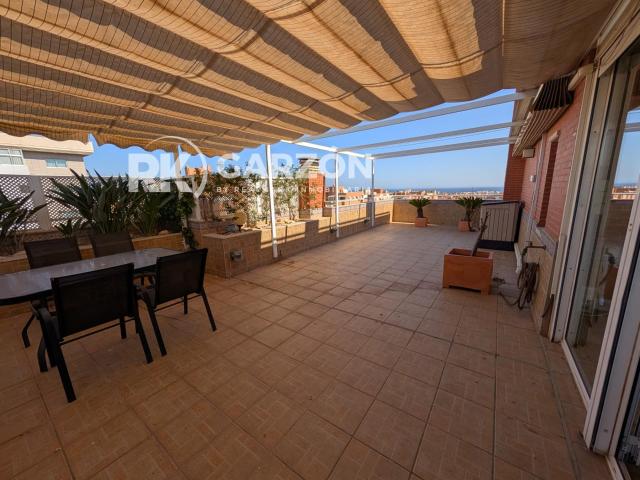 Atico Alquiler junto Alcampo Terraza 80 m2
