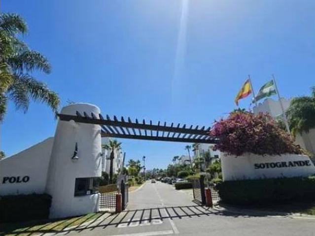 Ático Alquiler San Roque, Núcleo
