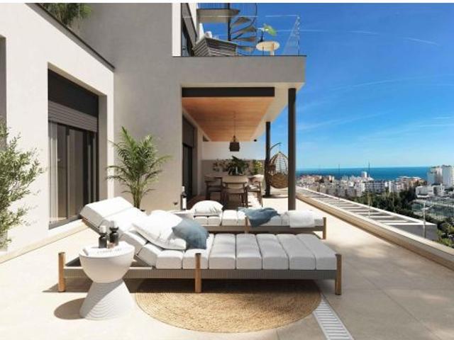 ✨ Ático Contemporáneo de Lujo en Estepona – La Vida en la Costa del Sol en su Máxima Expresión