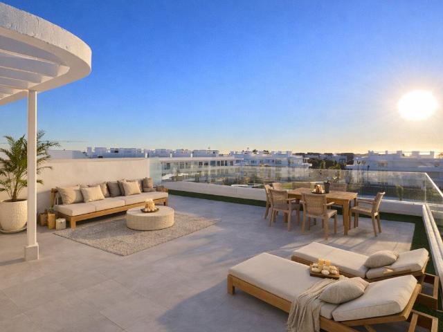 Ático con 138 m² de terrazas privadas, sol todo el día y a 6. 169m² Chipiona