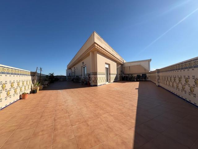Ático con gran terraza en Puerto Lumbreras