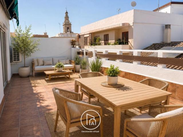ÁTICO CON GRAN TERRAZA PRIVADA DE 30 m2 EN EL CORAZÓN DE MANISES