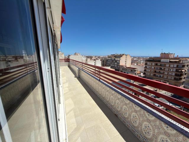 ATICO con terraza de ensueño y vistas panorámicas, PISCINA Y GARAJE CERRADO incluido
