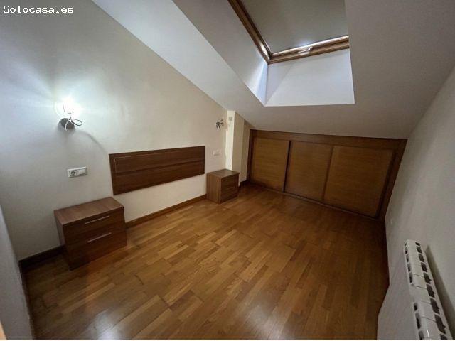 ATICO con TERRAZA de más de 9 M2 y DOS BAÑOS en VALGA