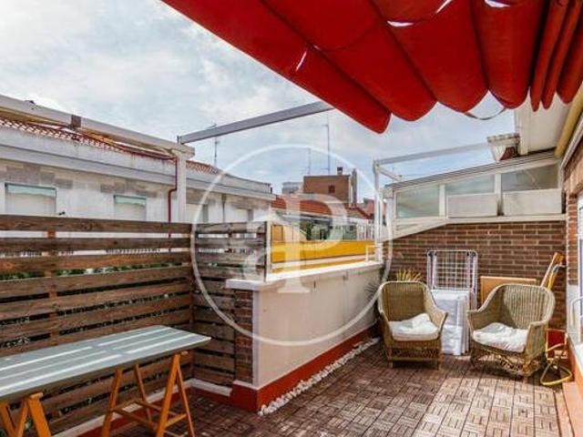 Atico con terraza en alquiler en Prosperidad