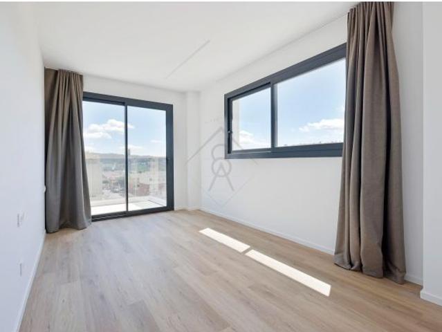 ÁTICO CON TERRAZA PRIVADA DE 50 M2 A ESTRENAR PLAZA DE GARAJE INCLUIDA