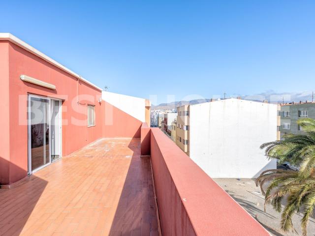 ÁTICO CON UNA TERRAZA ESPECTACULAR