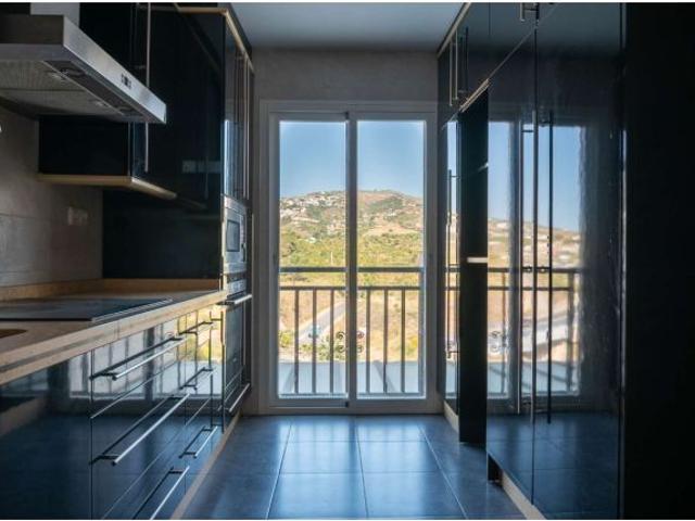 Ático con vistas impresionantes en venta en Salobreña
