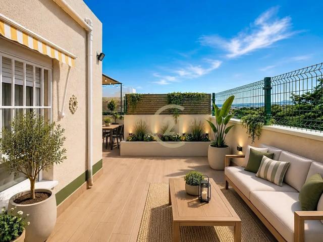 Ático de 5 Dormitorios con Terraza y Barbacoa: ¡Ideal Familia Numerosa o Segregación en 2 Viviendas!