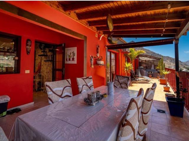 Ático de 2 dormitorios con amplia terraza y vistas en Mogán