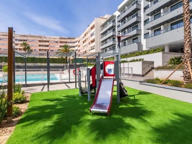 Ático de 3 dormitorios, 2 baños con garaje y trastero en Las. 117m² Mijas