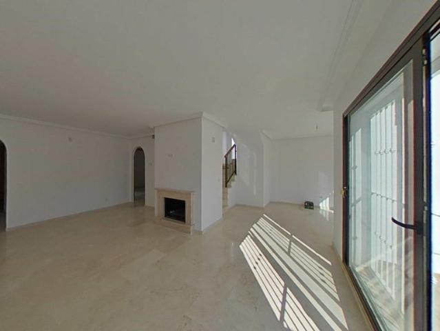Atico de alto standing de 146 m2 en venta Benahavís, España
