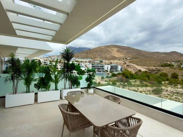 Atico de alto standing de 148 m2 en venta Finestrat, Comunidad Valenciana