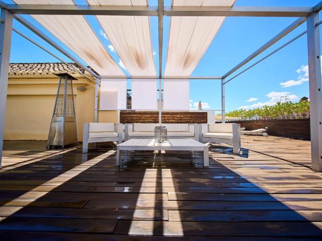 Atico de alto standing de 177 m2 en venta Granada, Andalucía