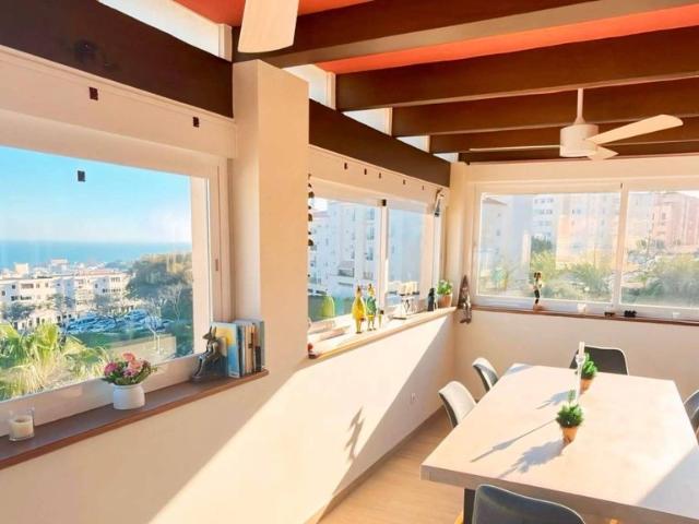 Atico de alto standing de 175 m2 en venta Benalmádena, Andalucía