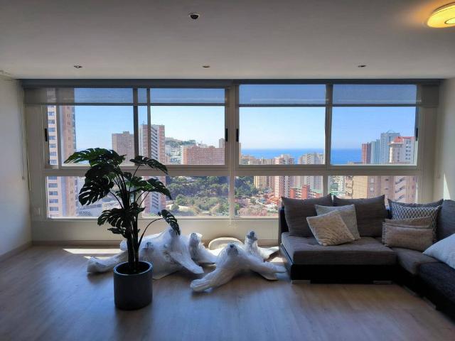 Atico de alto standing de 190 m2 en venta Benidorm, Comunidad Valenciana