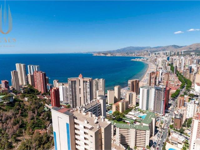 Atico de alto standing de 197 m2 en venta Benidorm, Comunidad Valenciana